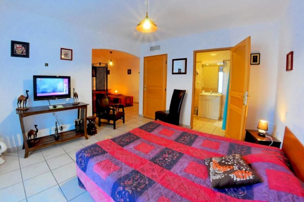 Logis Hotel L'Oliveraie Cognac Eksteriør bilde